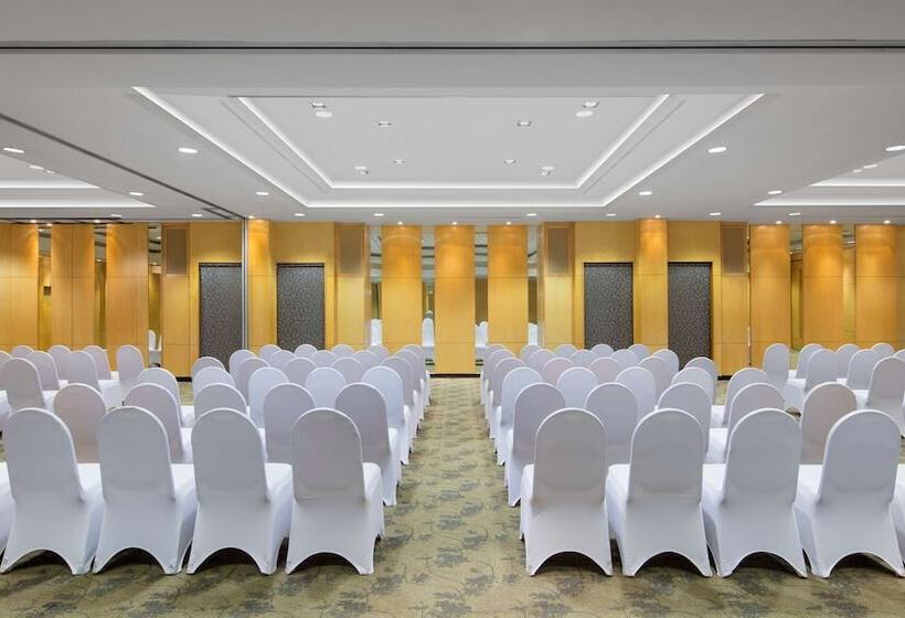 Radisson Hotel Brunei Darussalam