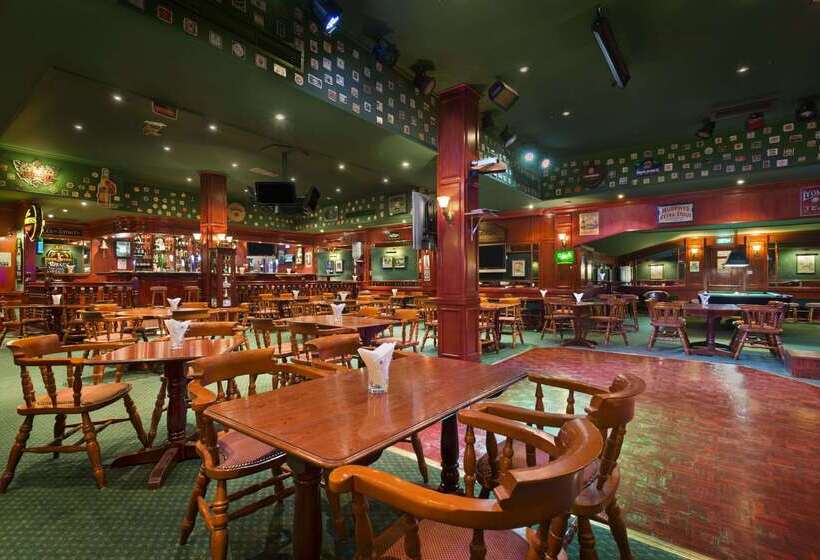 هتل Ramada By Wyndham Bahrain