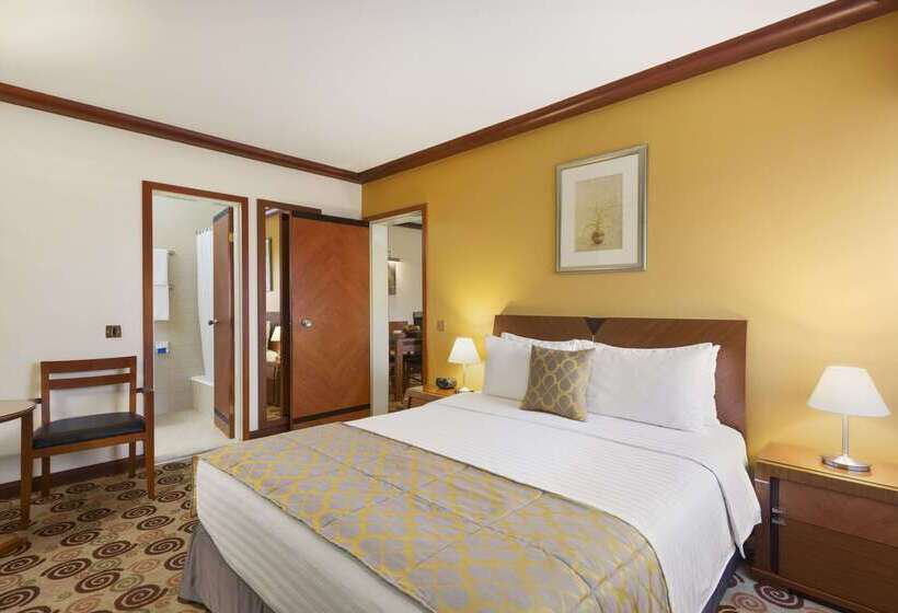 هتل Ramada By Wyndham Bahrain