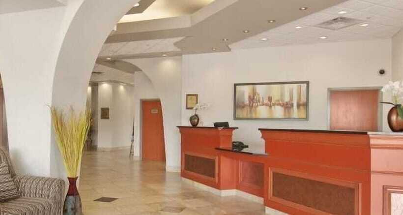 فندق Ramada By Wyndham Edmonton South