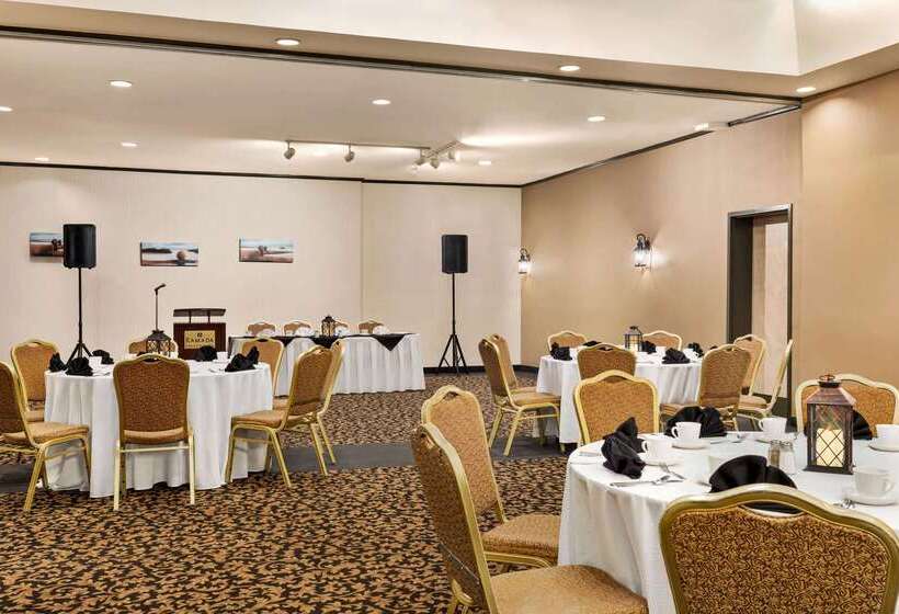 فندق Ramada By Wyndham Fredericton