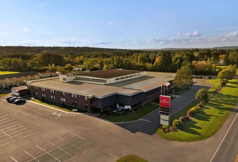 فندق Ramada By Wyndham Fredericton