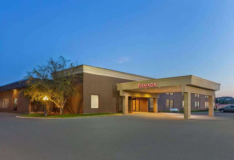 هتل Ramada By Wyndham Fredericton