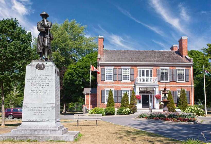 فندق Ramada By Wyndham Gananoque Provincial Inn
