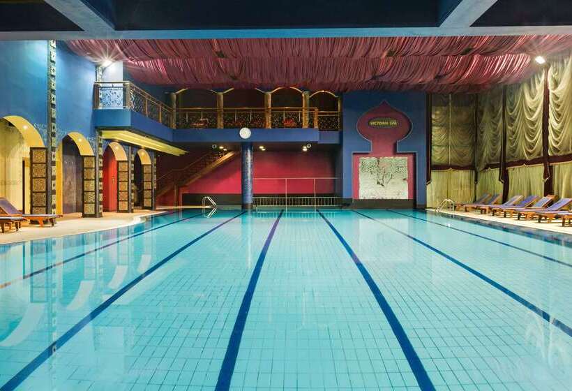 فندق Ramada By Wyndham Sofia City Center