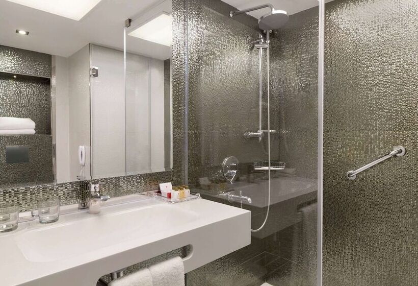 فندق Ramada By Wyndham Sofia City Center