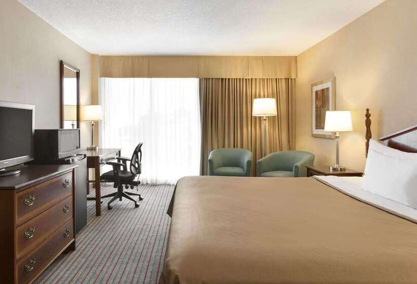 فندق Ramada By Wyndham Belleville Harbourview Conference Center