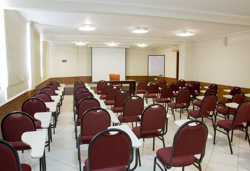 בית מלון כפרי évora By Rede Sagres