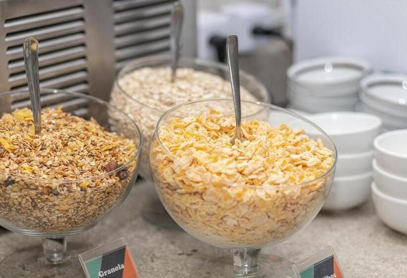 בית מלון כפרי évora By Rede Sagres