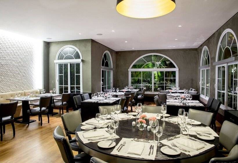 Hotel Royal Palm Plaza Resort