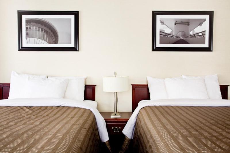 호텔 Sandman Signature Calgary Downtown