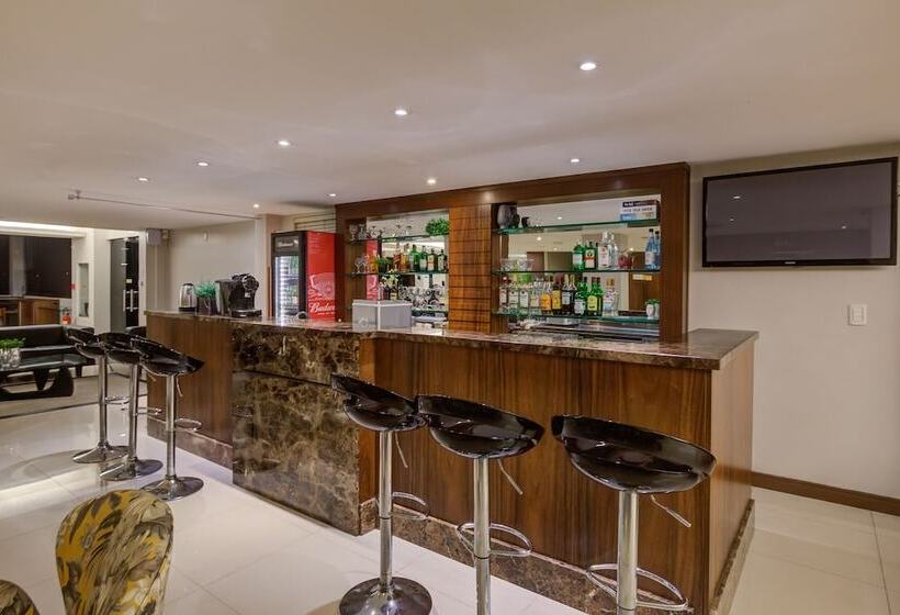 ホテル Slim Joinville By Slaviero Hoteis