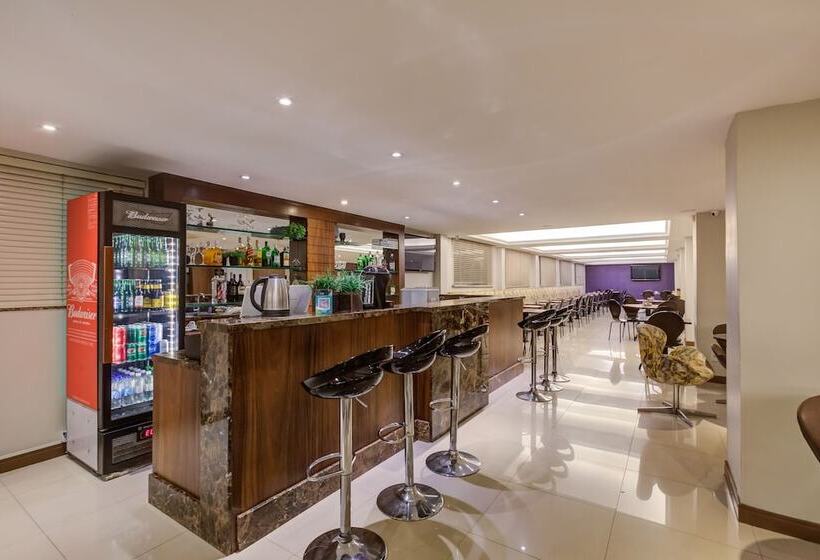 ホテル Slim Joinville By Slaviero Hoteis