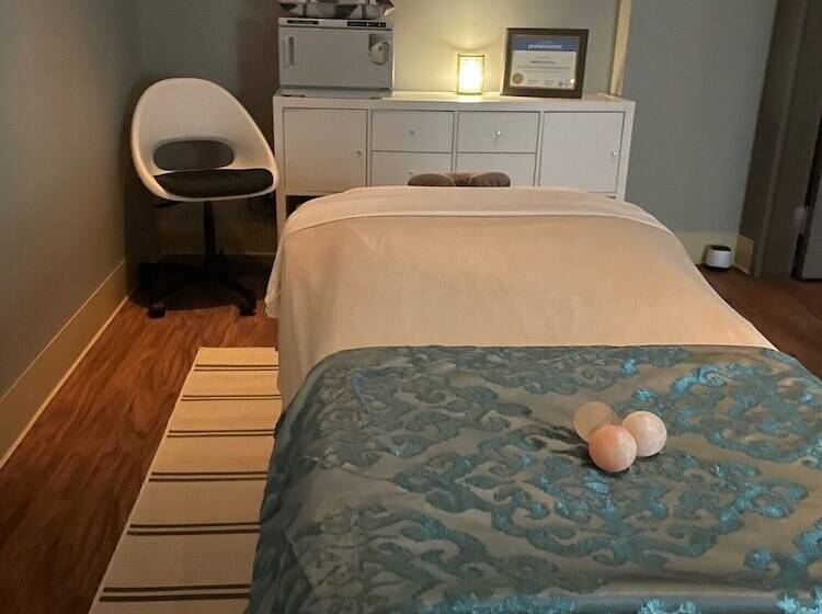 בית מלון כפרי & Suites Le Dauphin Drummondville