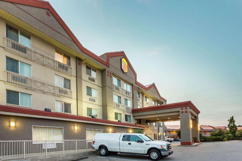 فندق Super 8 By Wyndham Abbotsford Bc