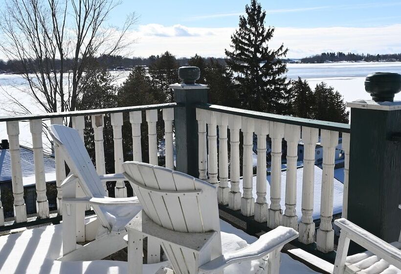 فندق The Gananoque Inn