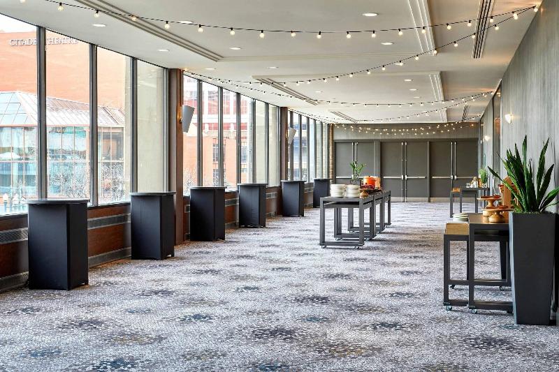 ホテル The Westin Edmonton