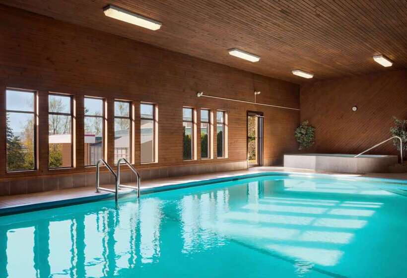 בית מלון כפרי Travelodge By Wyndham Abbotsford Bakerview