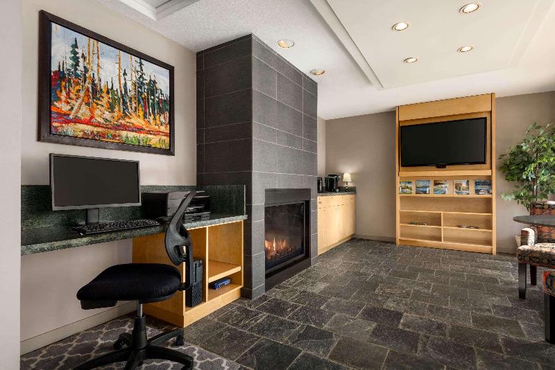 בית מלון כפרי Travelodge By Wyndham Abbotsford Bakerview