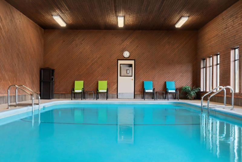 בית מלון כפרי Travelodge By Wyndham Abbotsford Bakerview