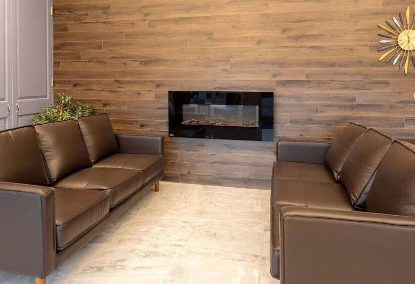 فندق Travelodge By Wyndham Amherst