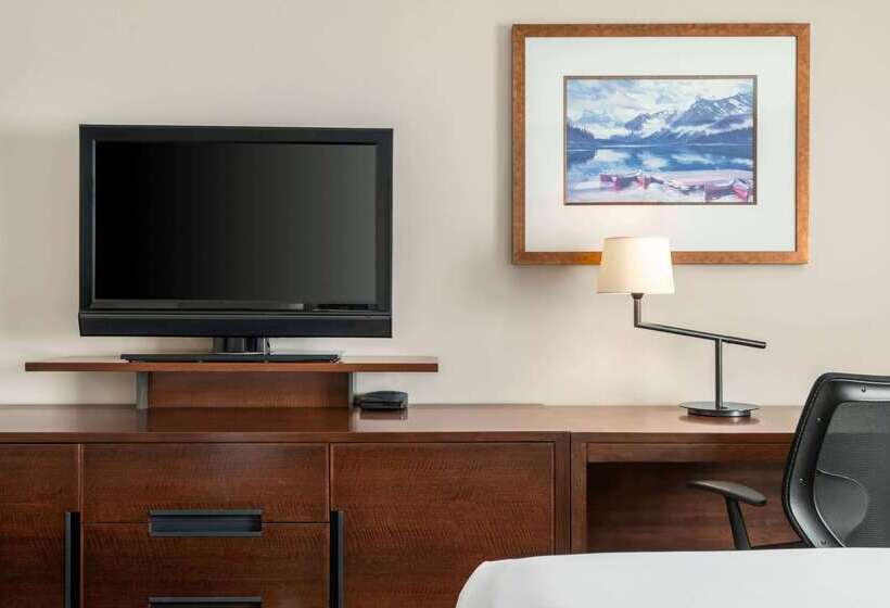 فندق Travelodge By Wyndham Calgary South