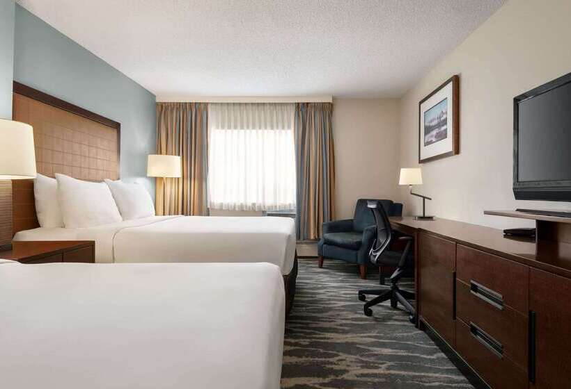 فندق Travelodge By Wyndham Calgary South