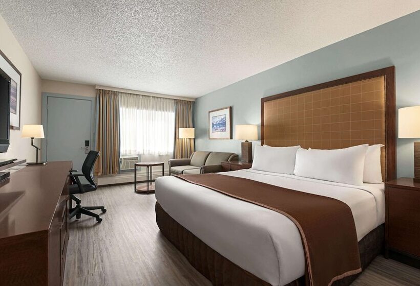 فندق Travelodge By Wyndham Calgary South