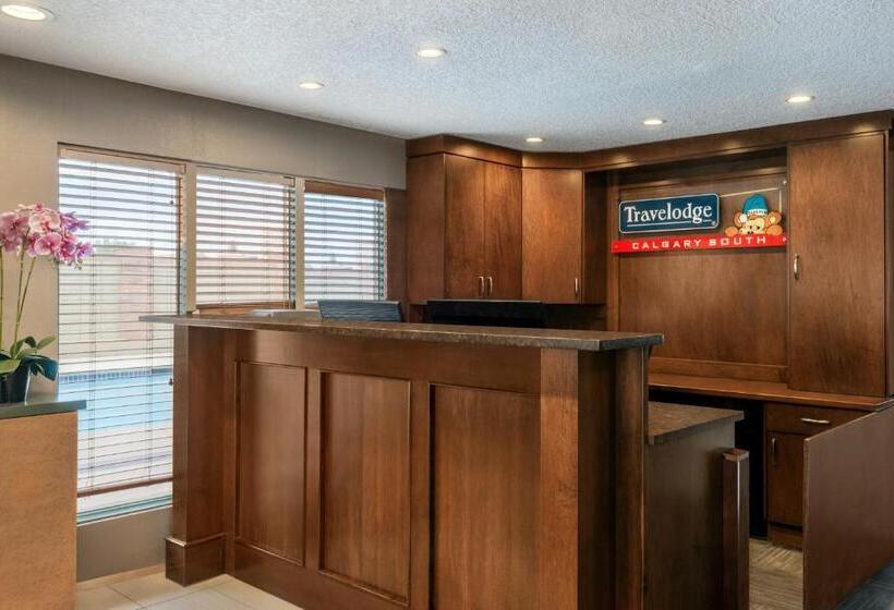 فندق Travelodge By Wyndham Calgary South