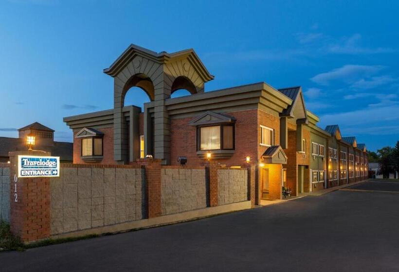 فندق Travelodge By Wyndham Calgary South