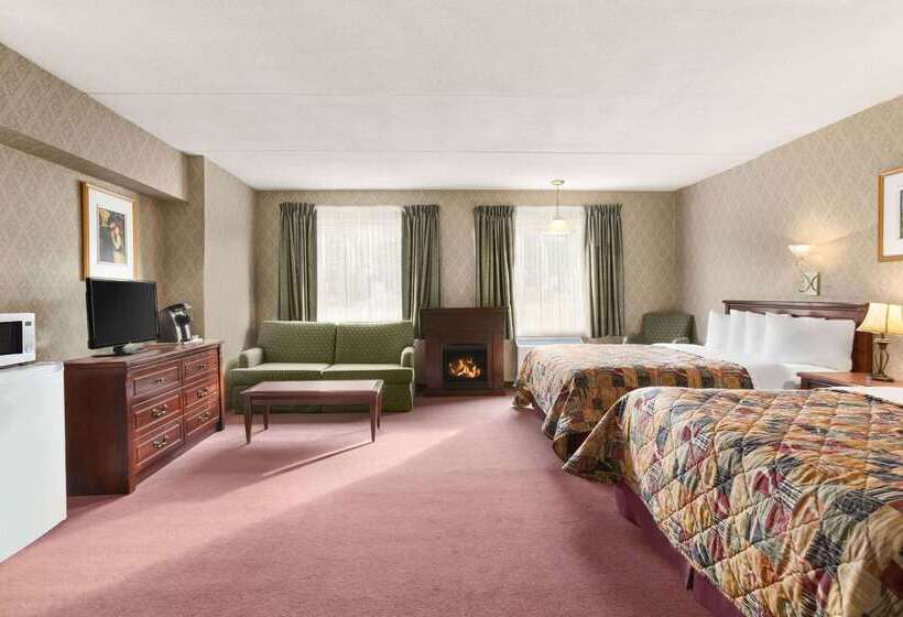 Отель Travelodge By Wyndham Edmundston