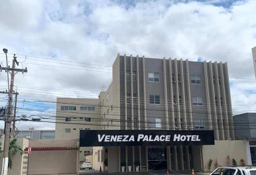 فندق Veneza