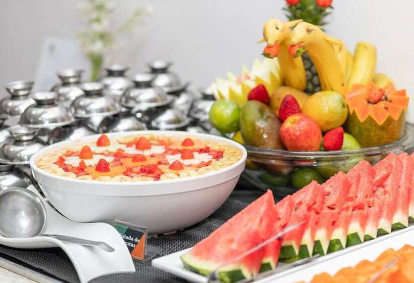 בית מלון כפרי évora By Rede Sagres