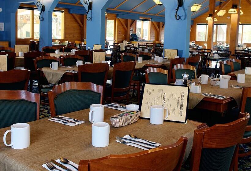 فندق Holland America Dawson City Inn