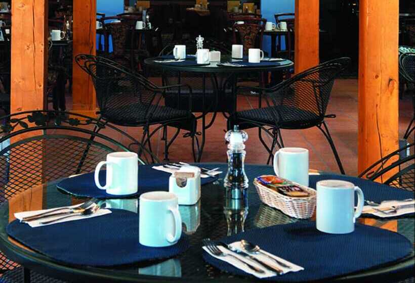 فندق Holland America Dawson City Inn