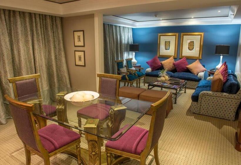 استراحتگاه Peermont Walmont At The Grand Palm  Gaborone