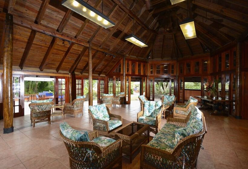 אתר נופש The Lodge At Chaacreek