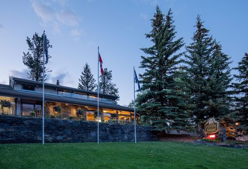 Tunnel Mountain Resort