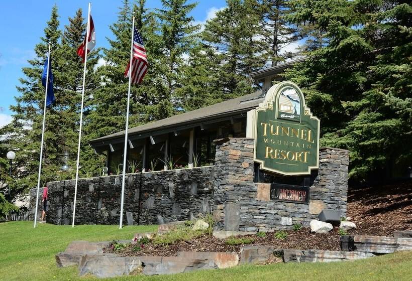 Tunnel Mountain Resort