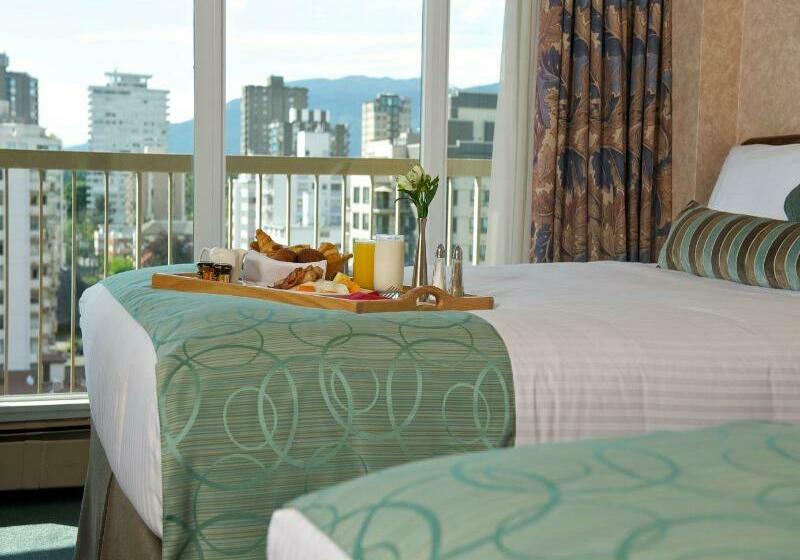 Coast Plaza Hotel & Suites