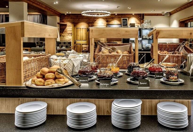 Golf  & Sporthotel Hof Maran