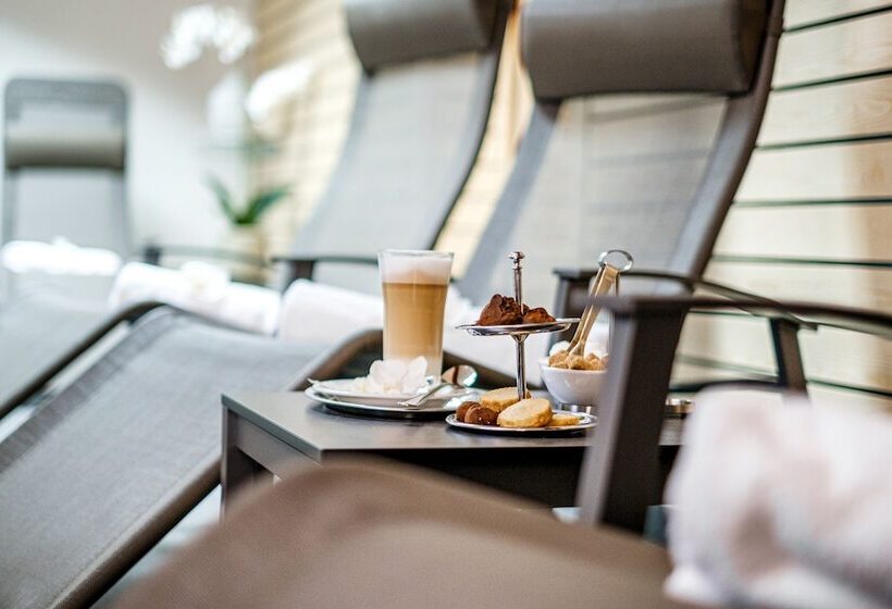 Golf  & Sporthotel Hof Maran