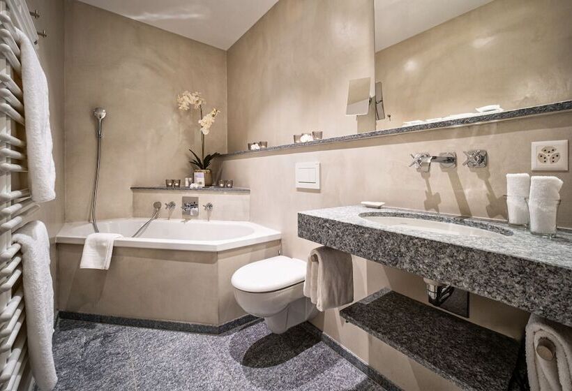 Golf  & Sporthotel Hof Maran