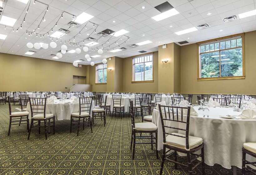 Hidden Valley Resort, Ascend Hotel Collection