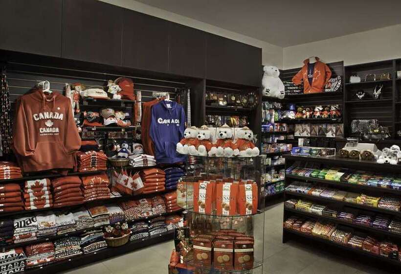 Hilton Toronto Airport Hotel & Suites