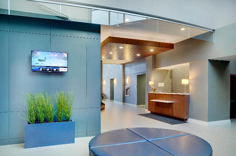 Holiday Inn Hotel & Suites London, An Ihg