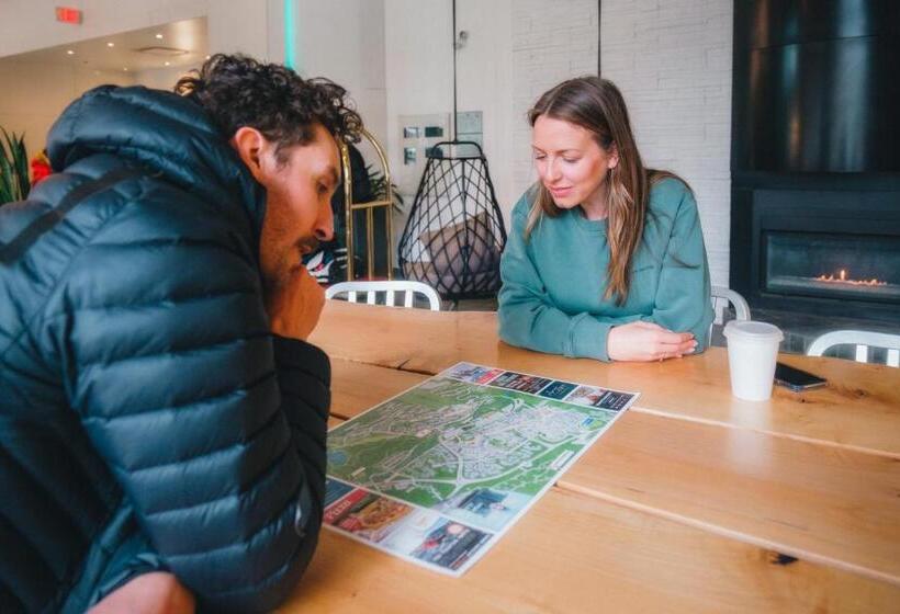 酒店 Aava Whistler