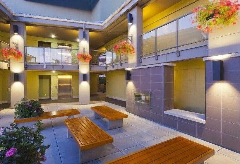 Отель Accent Inns Victoria