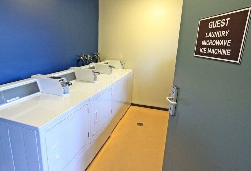 Отель Accent Inns Victoria