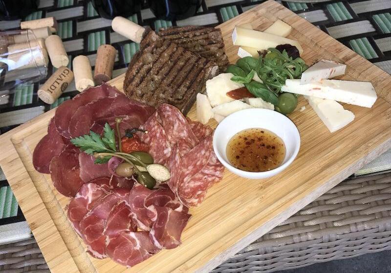 ホテル Albergo Carcani By Ketty & Tommy